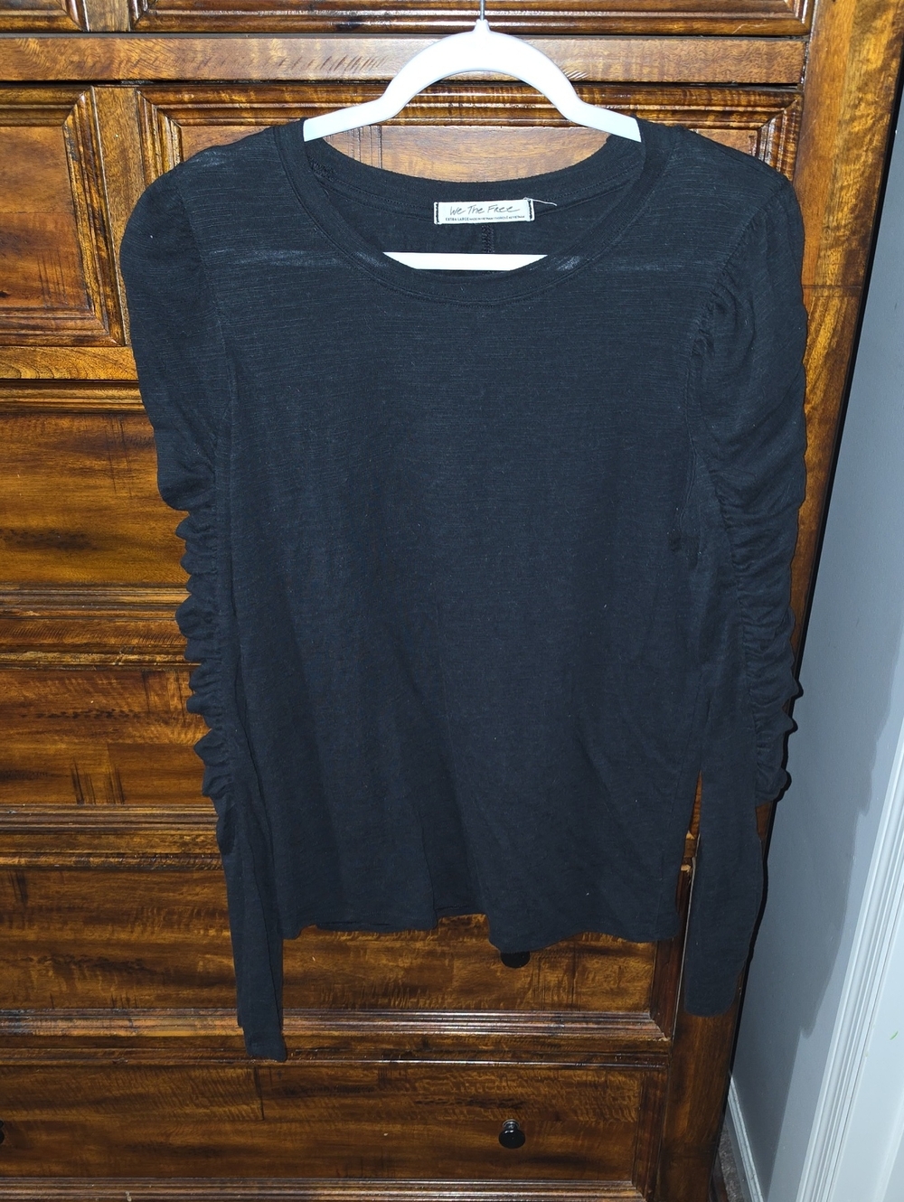 We The Free Black Long Sleeve Ruched Sleece Long Sleeve Shirt! Sz XL
